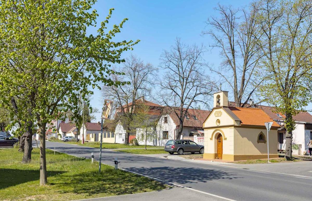 Laskara Garden Apartment By Prague Forest Nové Jirny Exterior foto