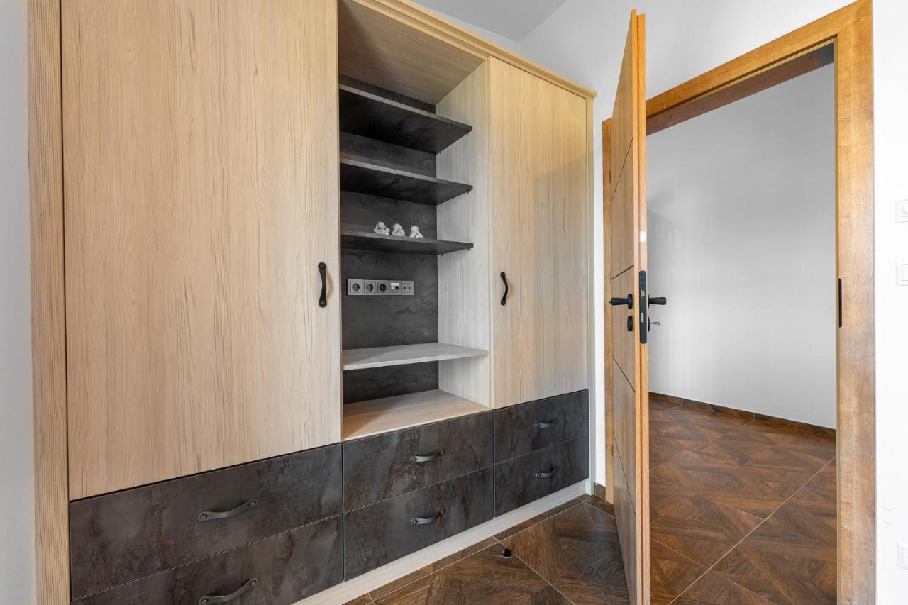 Laskara Garden Apartment By Prague Forest Nové Jirny Exterior foto
