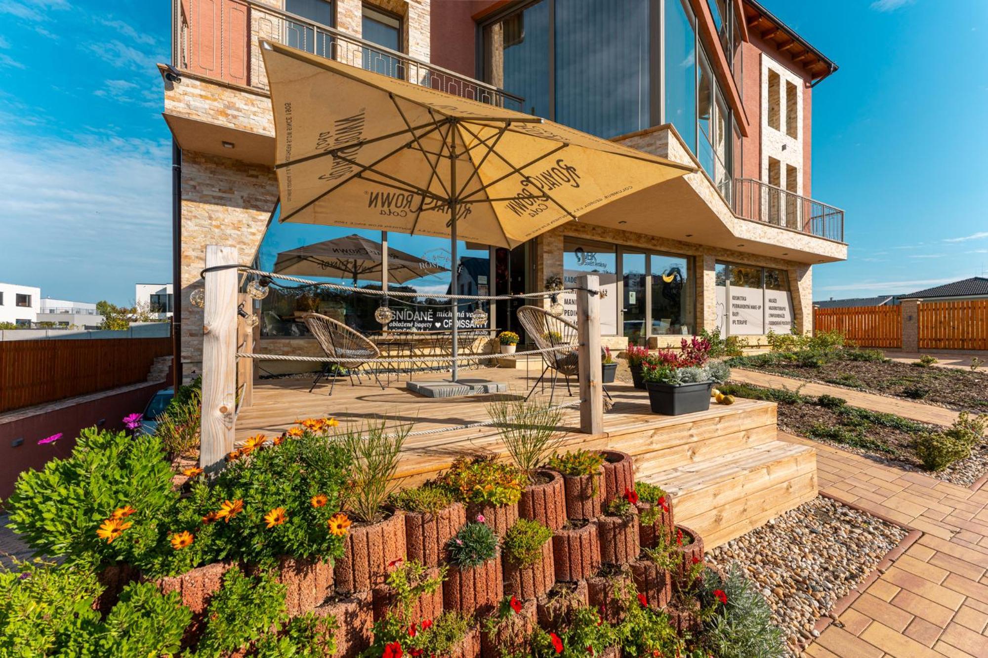 Laskara Garden Apartment By Prague Forest Nové Jirny Exterior foto